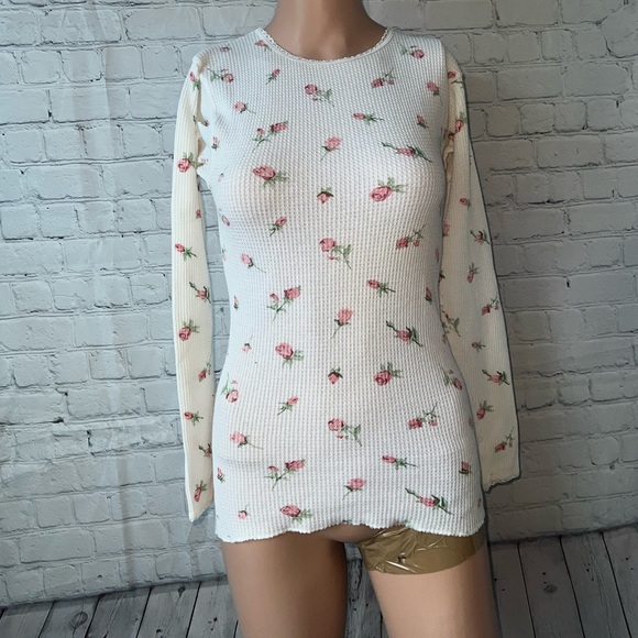 Hanes Tops - hanes white, pink & green floral shirt size M